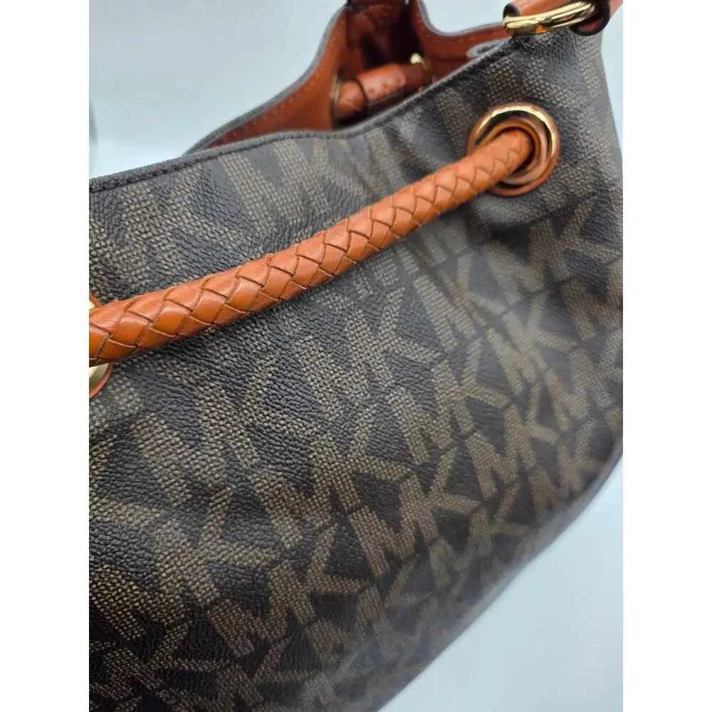 Michael Kors add effortless
